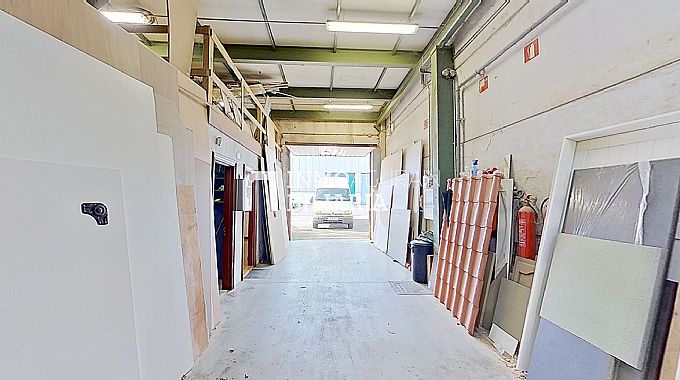 NAVE INDUSTRIAL EN POLIGONO ISASIA
