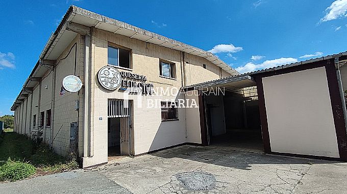 NAVE INDUSTRIAL EN IZARRA