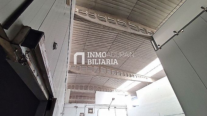 NAVE INDUSTRIAL EN IZARRA