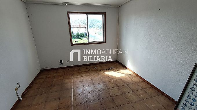 NAVE INDUSTRIAL EN IZARRA