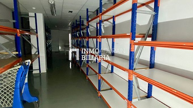 CENTRO DE NEGOCIOS EN MUTILVA BAJA - PAMPLONA