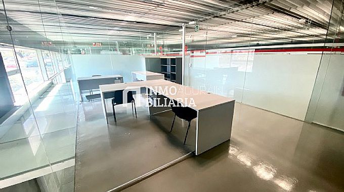 CENTRO DE NEGOCIOS EN MUTILVA BAJA - PAMPLONA