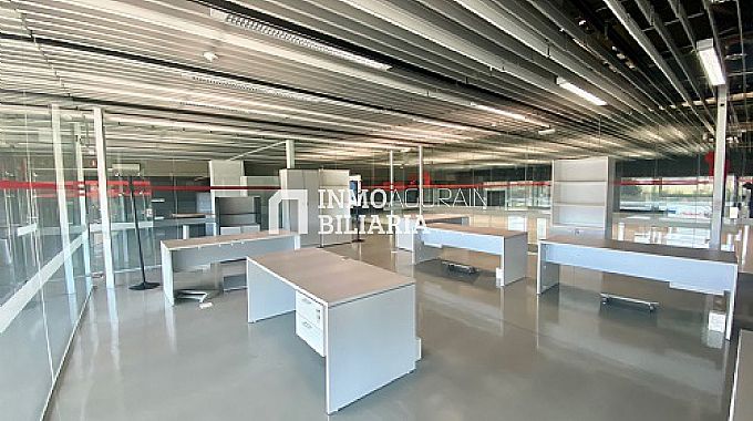 CENTRO DE NEGOCIOS EN MUTILVA BAJA - PAMPLONA