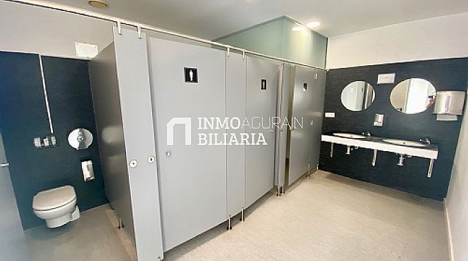CENTRO DE NEGOCIOS EN MUTILVA BAJA - PAMPLONA