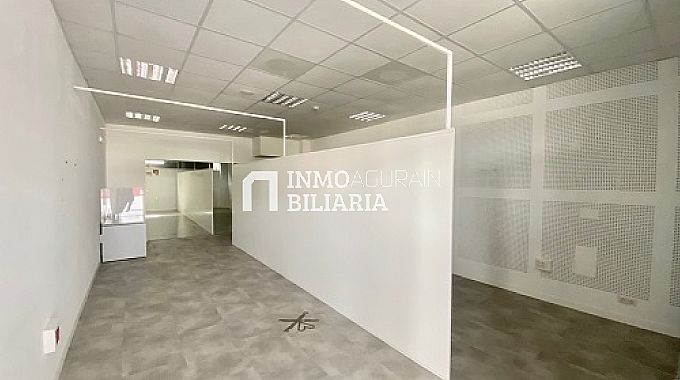 CENTRO DE NEGOCIOS EN MUTILVA BAJA - PAMPLONA