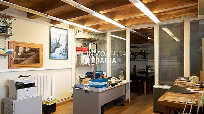 INMOBILIARIA AGURAIN VENDE: Nave industrial en Ozaeta