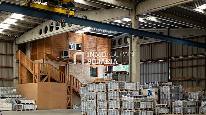 INMOBILIARIA AGURAIN VENDE: Nave industrial en Ozaeta
