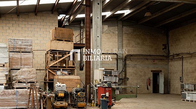 INMOBILIARIA AGURAIN VENDE: Nave industrial en Ozaeta
