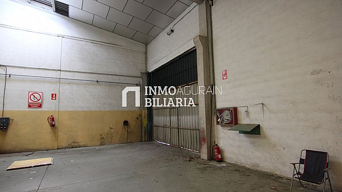 VENTA DE NAVE INDUSTRIAL CON PARCELA PRIVADA EN AGURAIN-SALVATIERRA