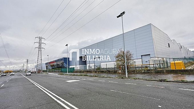 Venta de nave industrial en Vitoria-Gasteiz
