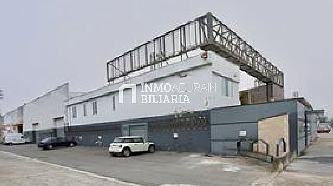 Pabelln industrial en Portal de Zurbano de 726 metros cuadrados.