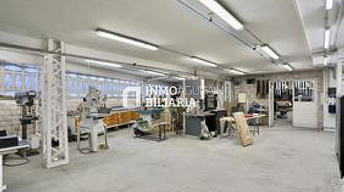 Pabelln industrial en Portal de Zurbano de 726 metros cuadrados.