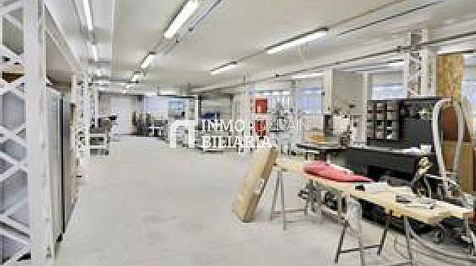 Pabelln industrial en Portal de Zurbano de 726 metros cuadrados.