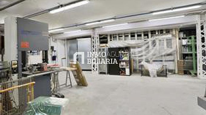 Pabelln industrial en Portal de Zurbano de 726 metros cuadrados.