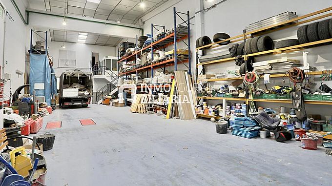 Nave en el polgono industrial de Betoo