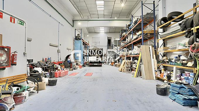 Nave en el polgono industrial de Betoo