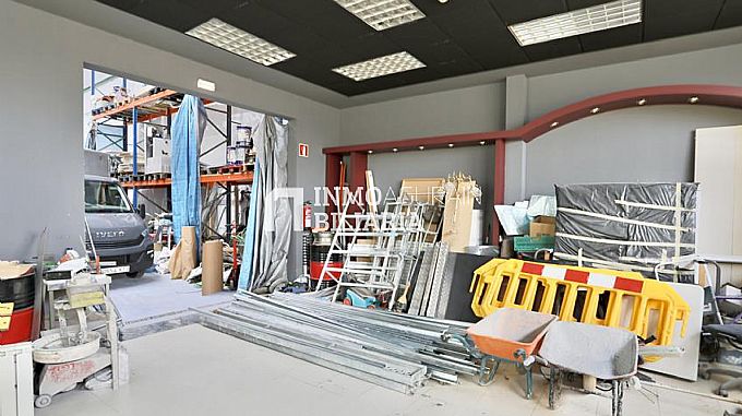 Nave en el polgono industrial de Betoo