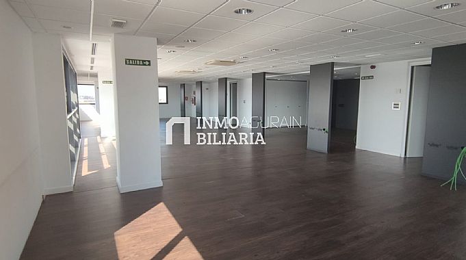 PLANTA ENTERA EN EDIFICIO DE OFICINAS EN ARTICA BERRIOPLANO