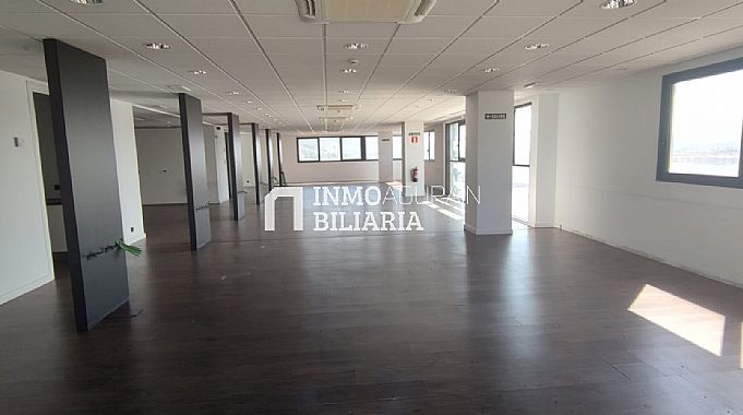 PLANTA ENTERA EN EDIFICIO DE OFICINAS EN ARTICA BERRIOPLANO
