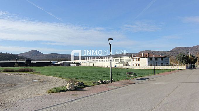 PARCELA URBANA EN MAEZTU