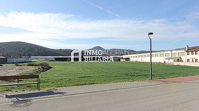 PARCELA URBANA EN MAEZTU