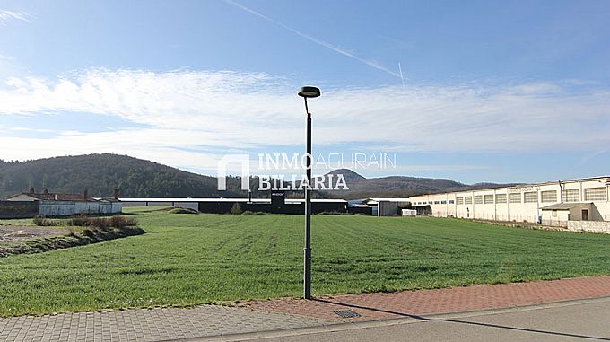 PARCELA URBANA EN MAEZTU