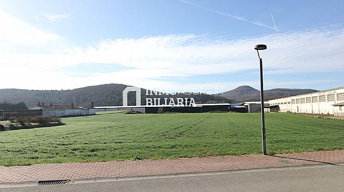 PARCELA URBANA EN MAEZTU