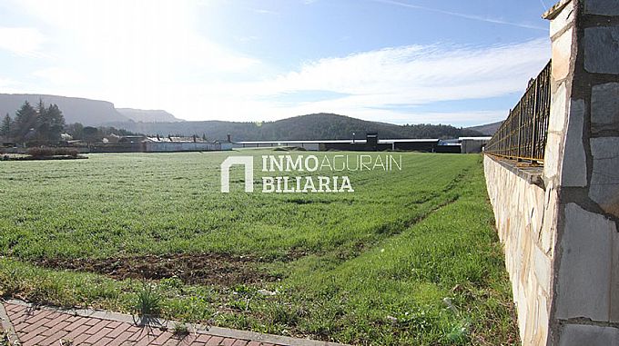 PARCELA URBANA EN MAEZTU
