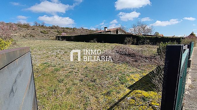 Venta de parcela urbana en Arriola