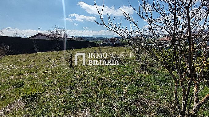 Venta de parcela urbana en Arriola