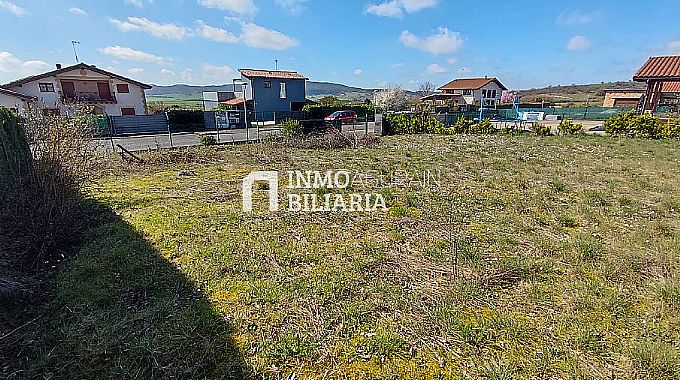 Venta de parcela urbana en Arriola
