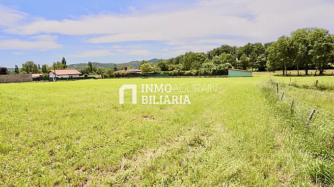 Se venden 3 Parcelas Urbanas en Barria (Alava)