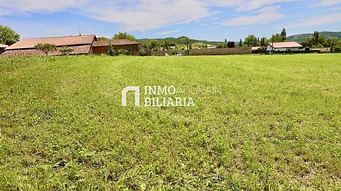 Se venden 3 Parcelas Urbanas en Barria (Alava)