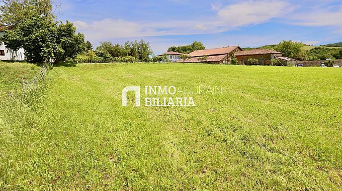 Se venden 3 Parcelas Urbanas en Barria (Alava)