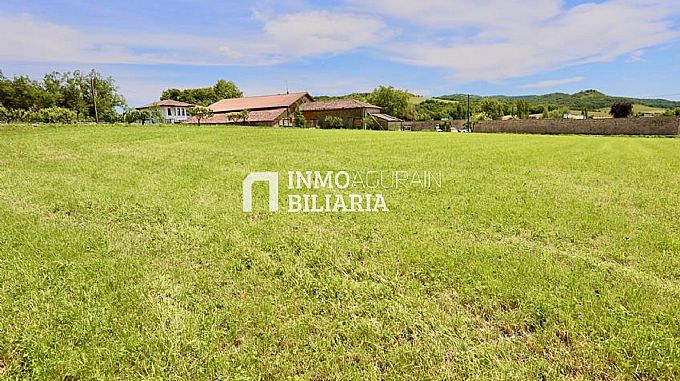 Se venden 3 Parcelas Urbanas en Barria (Alava)