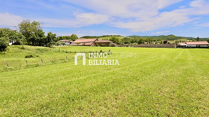 Se venden 3 Parcelas Urbanas en Barria (Alava)