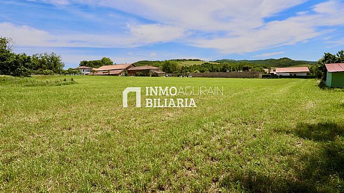 Se venden 3 Parcelas Urbanas en Barria (Alava)