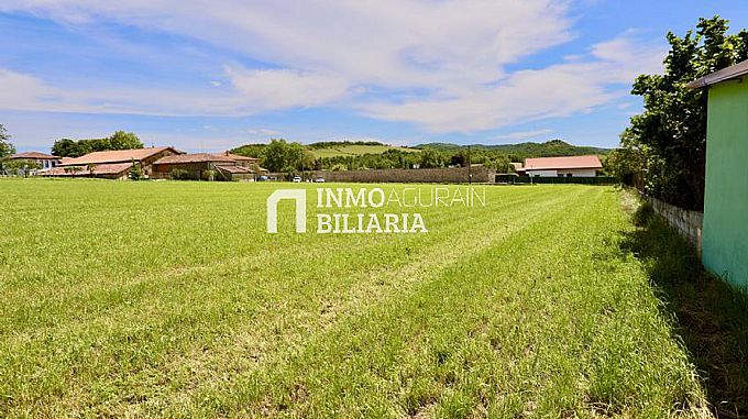 Se venden 3 Parcelas Urbanas en Barria (Alava)