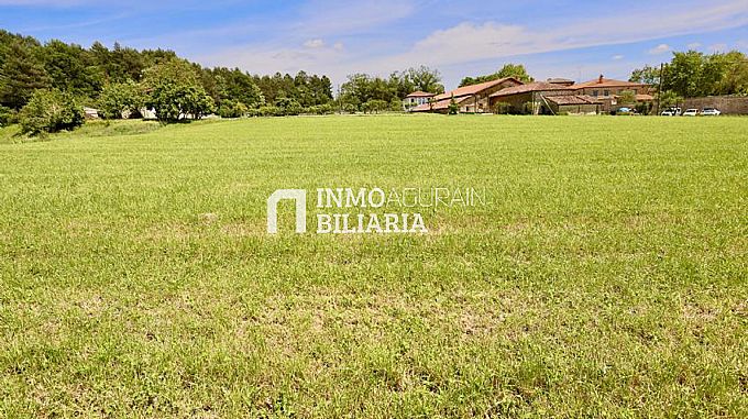 Se venden 3 Parcelas Urbanas en Barria (Alava)