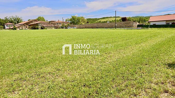 Se venden 3 Parcelas Urbanas en Barria (Alava)