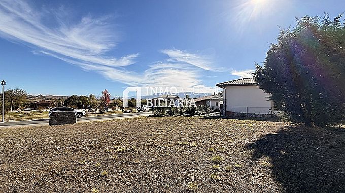 Venta de parcela urbana en Gauna