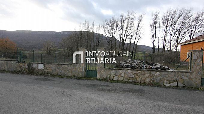 PARCELA URBANA EN LA POBLACIN DE ILARDUIA