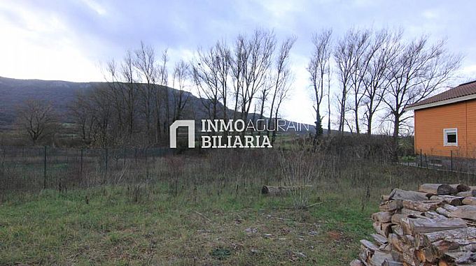PARCELA URBANA EN LA POBLACIN DE ILARDUIA