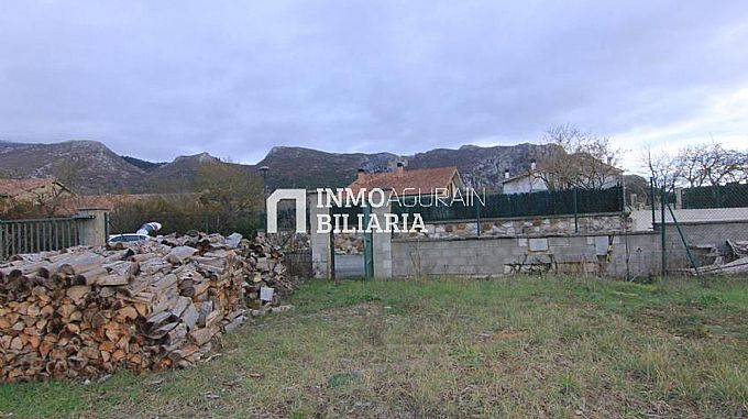 PARCELA URBANA EN LA POBLACIN DE ILARDUIA
