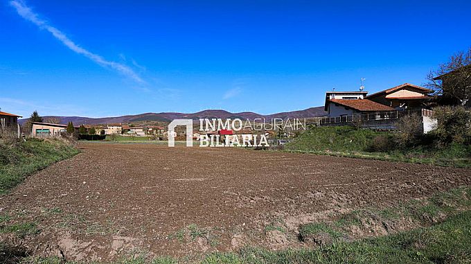 VENTA DE PARCELA URBANA EN NARBAIZA
