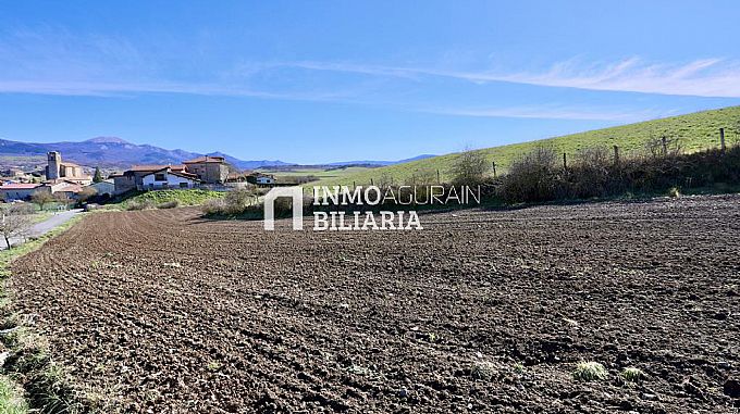 VENTA DE PARCELA URBANA EN NARBAIZA