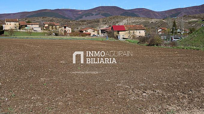 VENTA DE PARCELA URBANA EN NARBAIZA