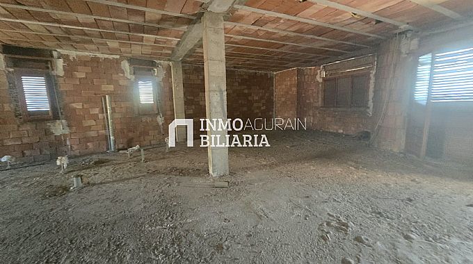 VENTA DE PISO EN BRUTO CON BAJERA EN ALFARO
