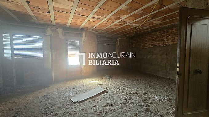 VENTA DE PISO EN BRUTO CON BAJERA EN ALFARO