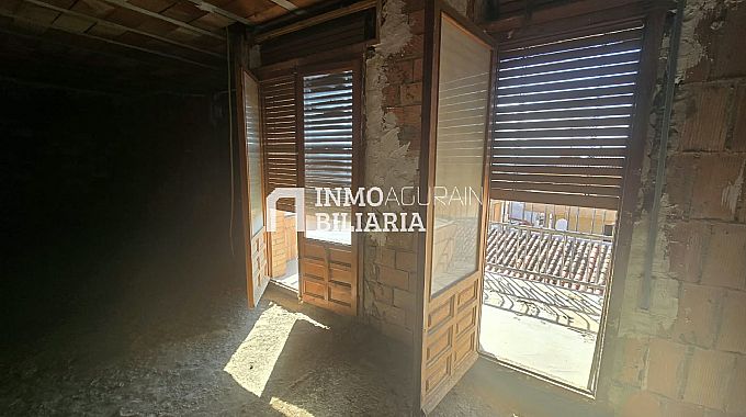 VENTA DE PISO EN BRUTO CON BAJERA EN ALFARO